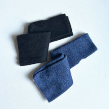 Load image into Gallery viewer, Alpaca Fingerless Mitts
