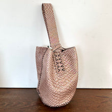 Load image into Gallery viewer, Leather Wristlet
