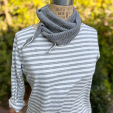 Load image into Gallery viewer, Cashmere Mini Scarf
