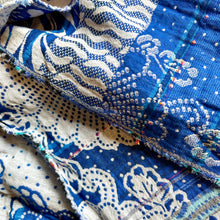Load image into Gallery viewer, French cotton scarf - blue and white
